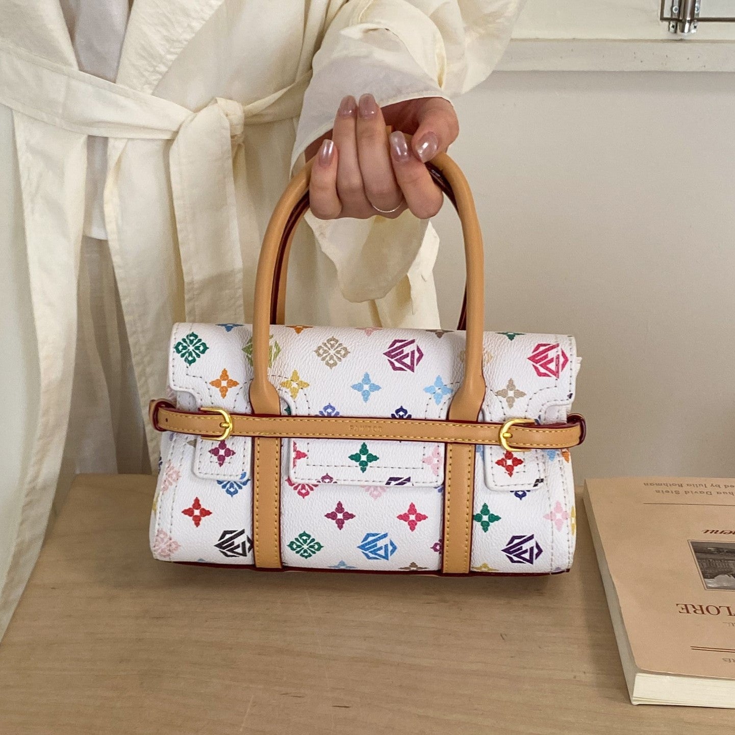 Retro Printed Letters Light Luxury Personalized Trend Women's Handbag