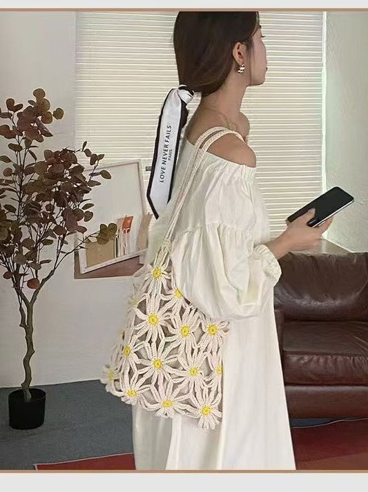 Women's Idle Style Crocheted Cotton Thread Hand-woven Hollow Large Capacity Women's Shoulder Bag