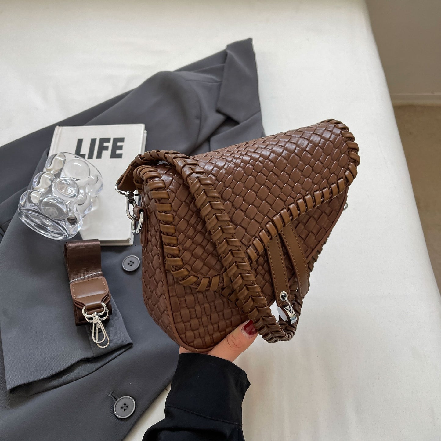 Beautiful Popular Women's Texture Underarm Niche Women's Messenger Bag