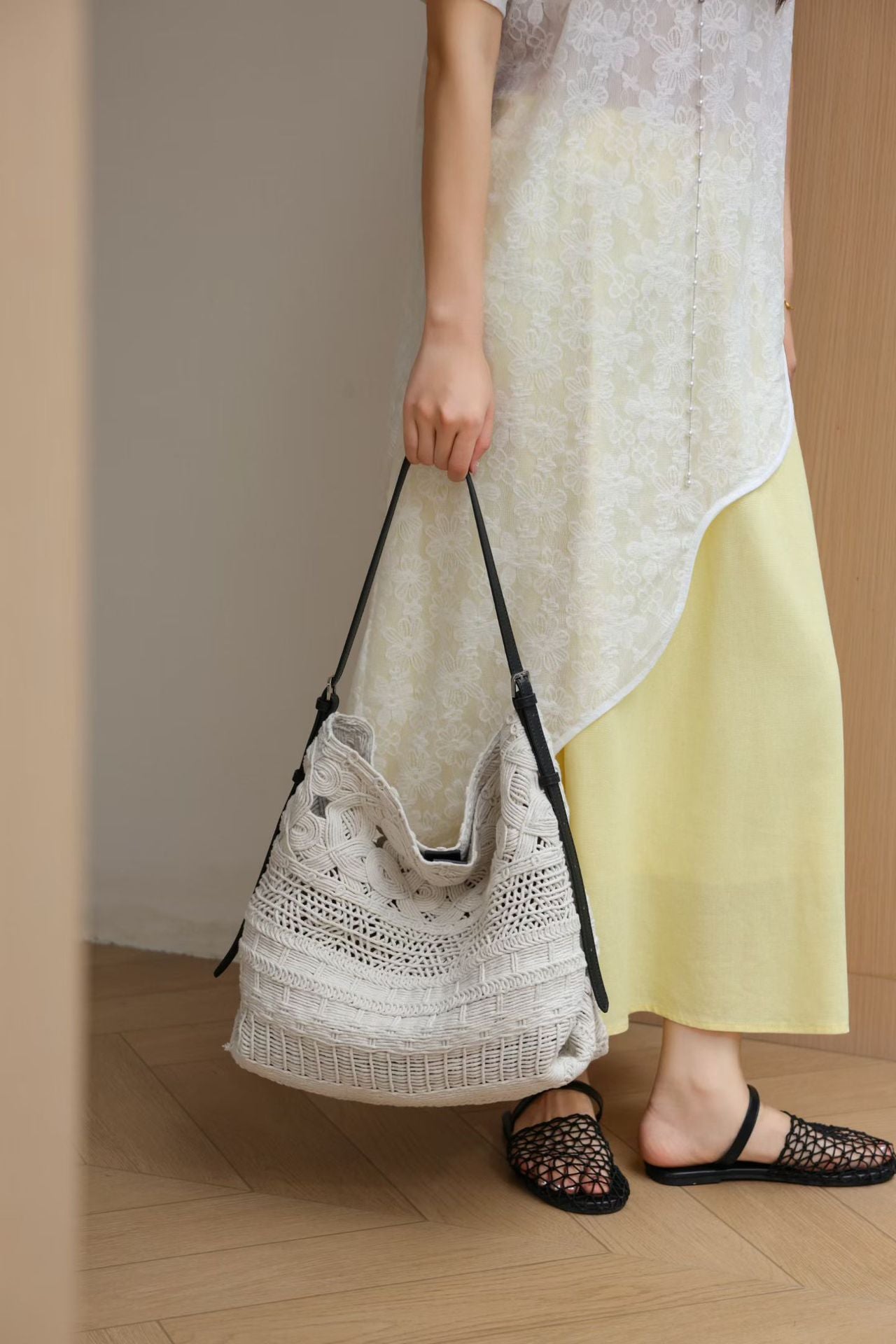 Women's Beach Woven Straw Single Knitted Summer Texture Large Capacity Women's Shoulder Bag