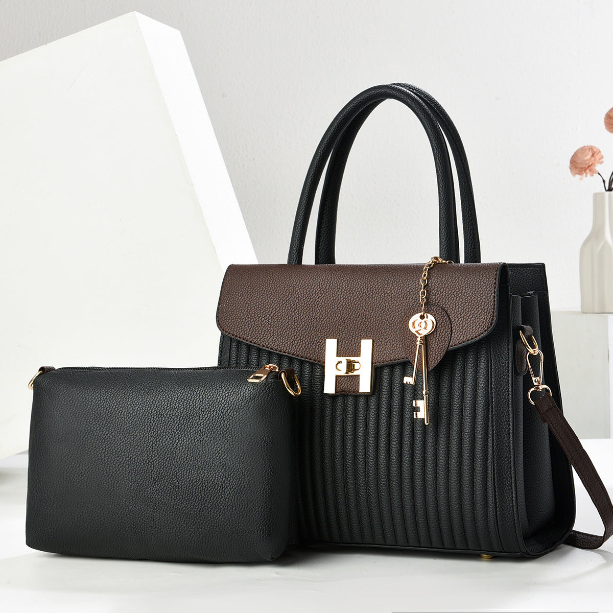 Female Commute Style Large Capacity Fashion Women's Handbag