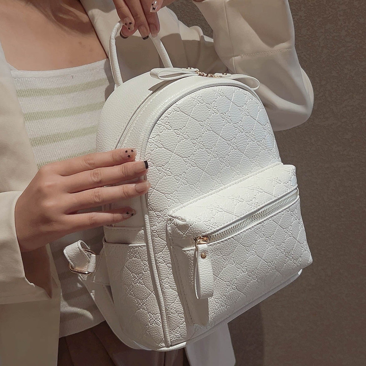 Women's Fashion Trend Embossed High Sense Women's Backpack