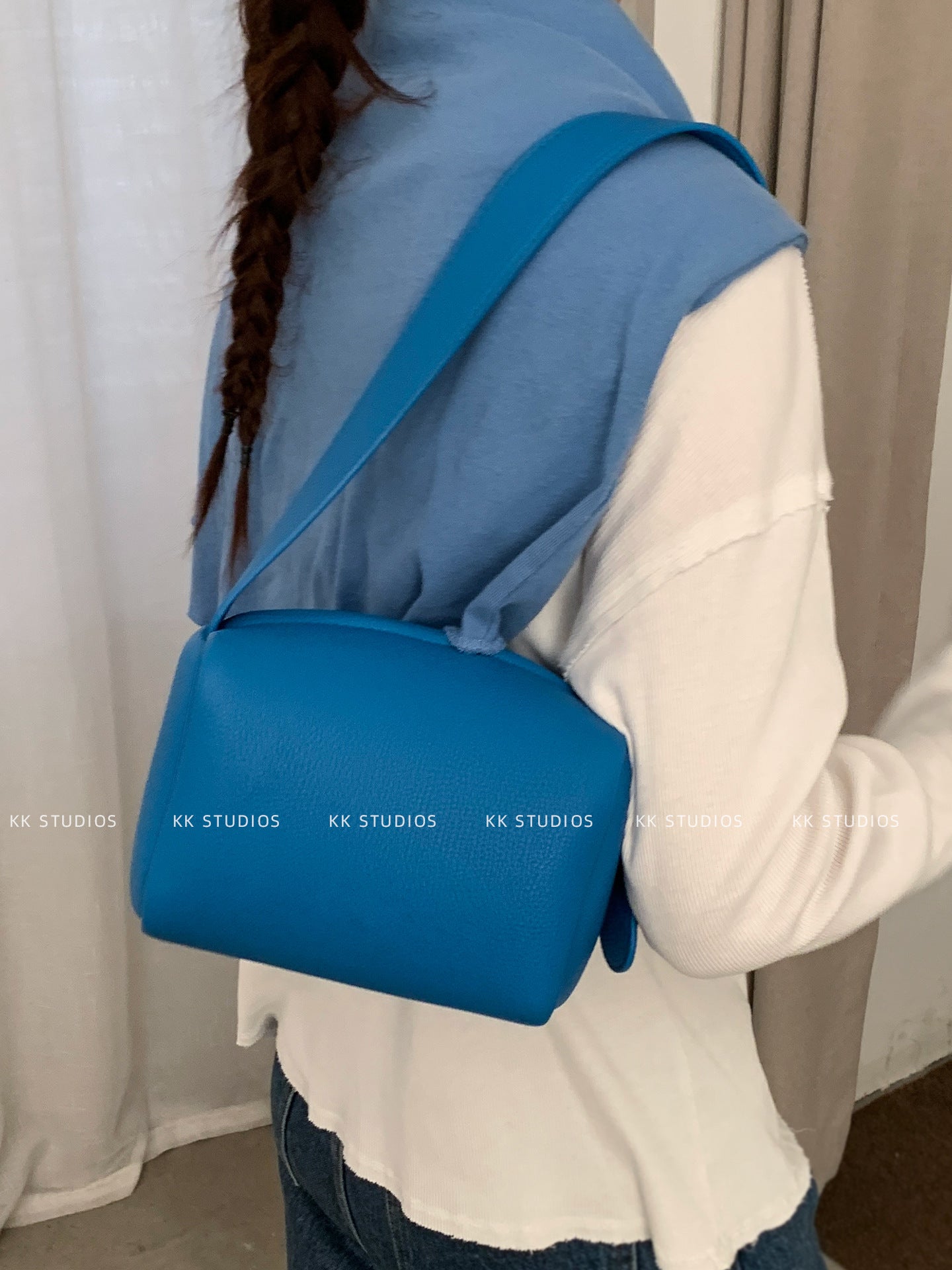 Women's French Minority Textured Pillow Simple Wide Underarm Bag