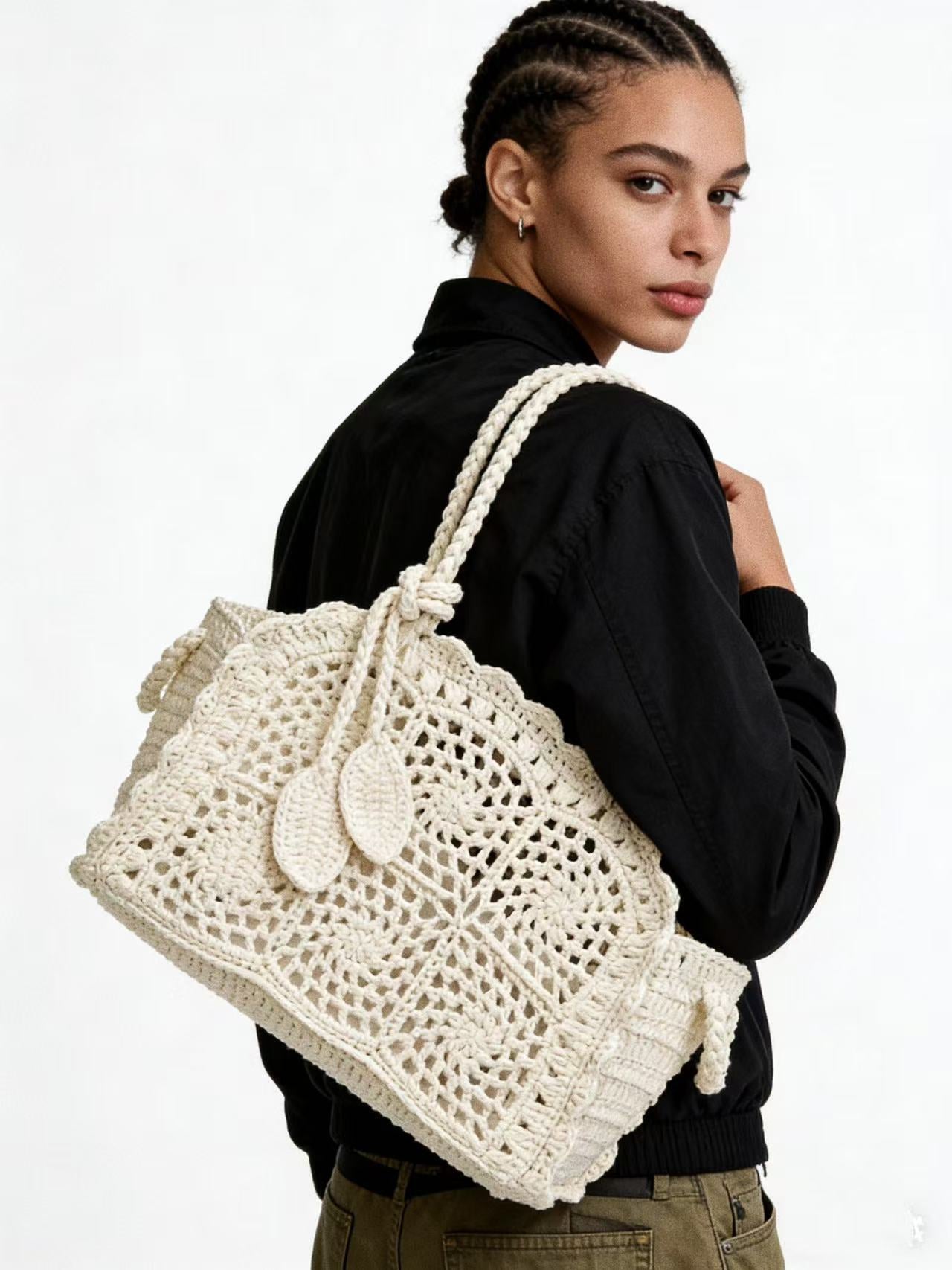 Women's Hand-woven Fashion Crochet Niche Design Beach Women's Shoulder Bag
