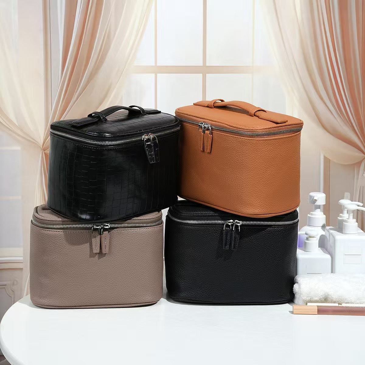Large Capacity High-grade Crocodile Portable Storage Good-looking Wash Makeup Bag