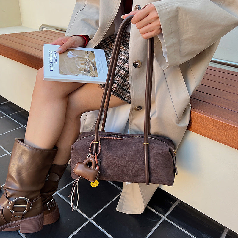 Women's Retro Minority Portable Commuter Fashion Suede Underarm Bag