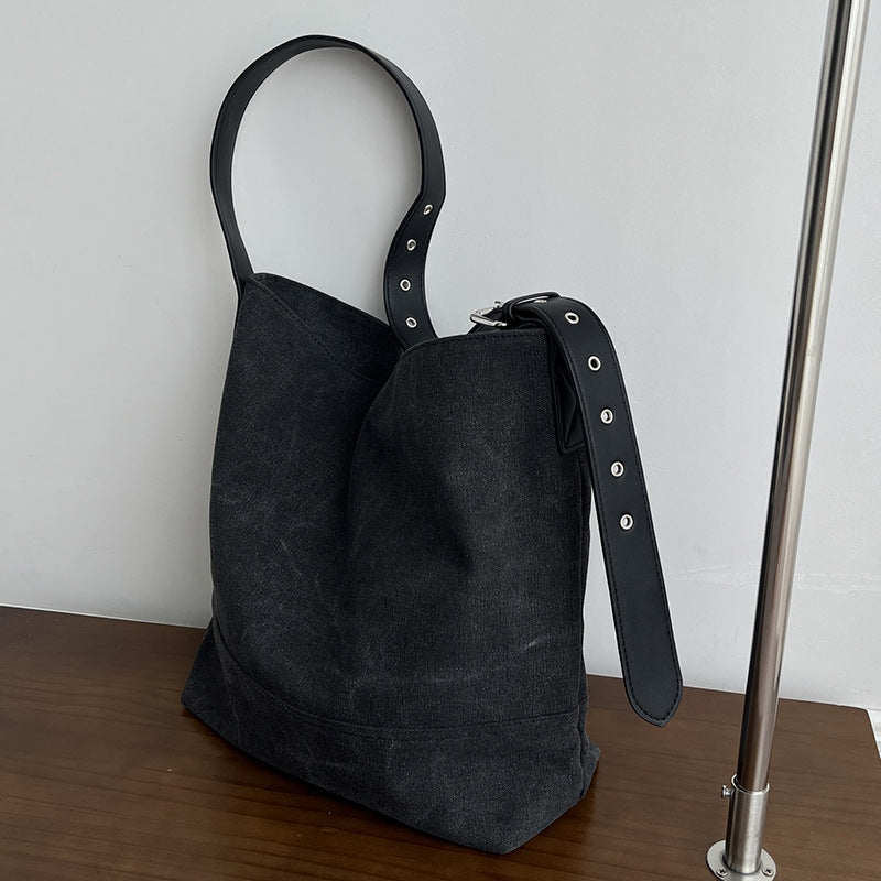 Women's Design Canvas Underarm Summer Distressed Large Capacity Commuter Bucket Bags