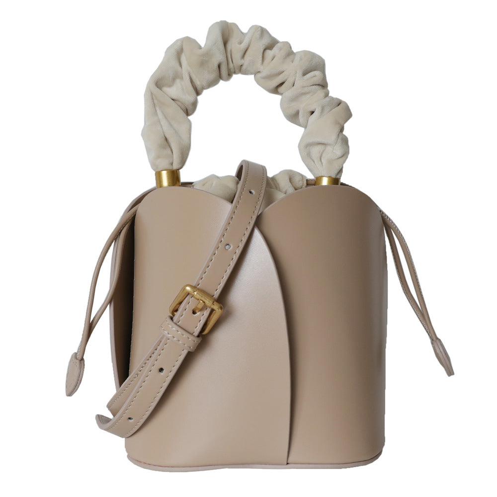 Women's Flower Cattle Leather Design Retro Women's Shoulder Bag