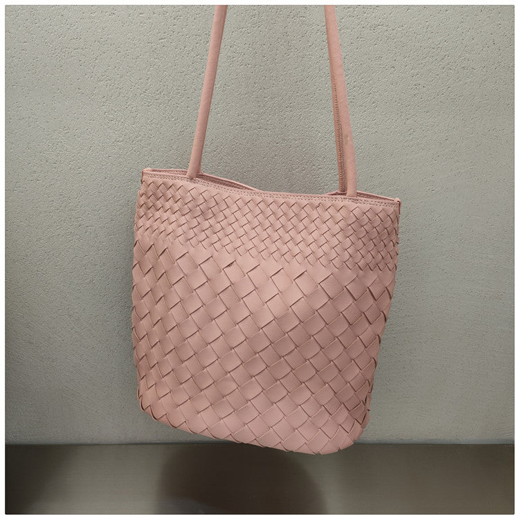Niche High-grade Leisure Commute Woven Large Capacity Bucket Bag