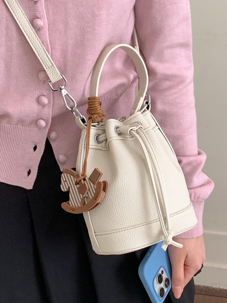 Women's Exquisite Outing Fashionable High-grade Commuter Cross Shoulder Bags