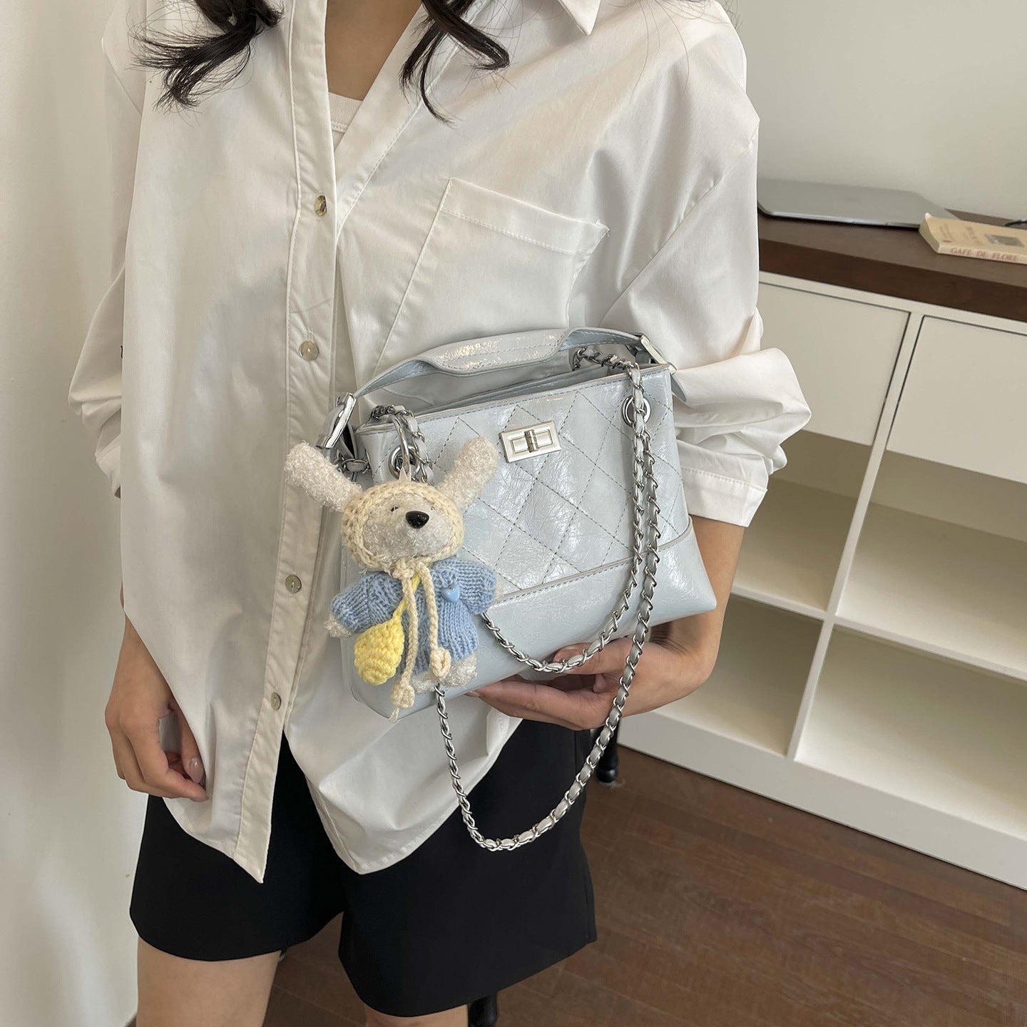Women's High-grade Rhombus Chain Fashionable Fashion Commuter Bucket Bags