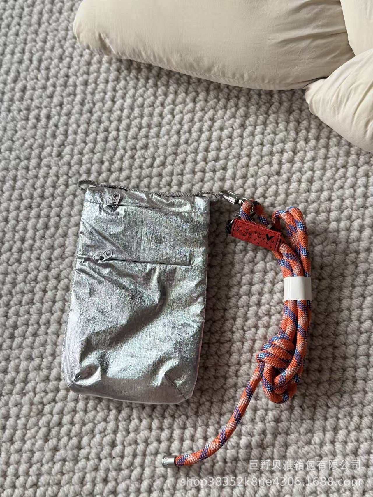 Unique Graceful Style Design Versatile Personality Mobile Phone Bag