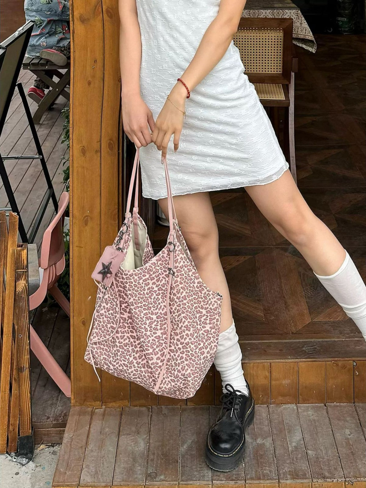 Women's Lazy Relaxed Retro Leopard Print Large Tote Bag