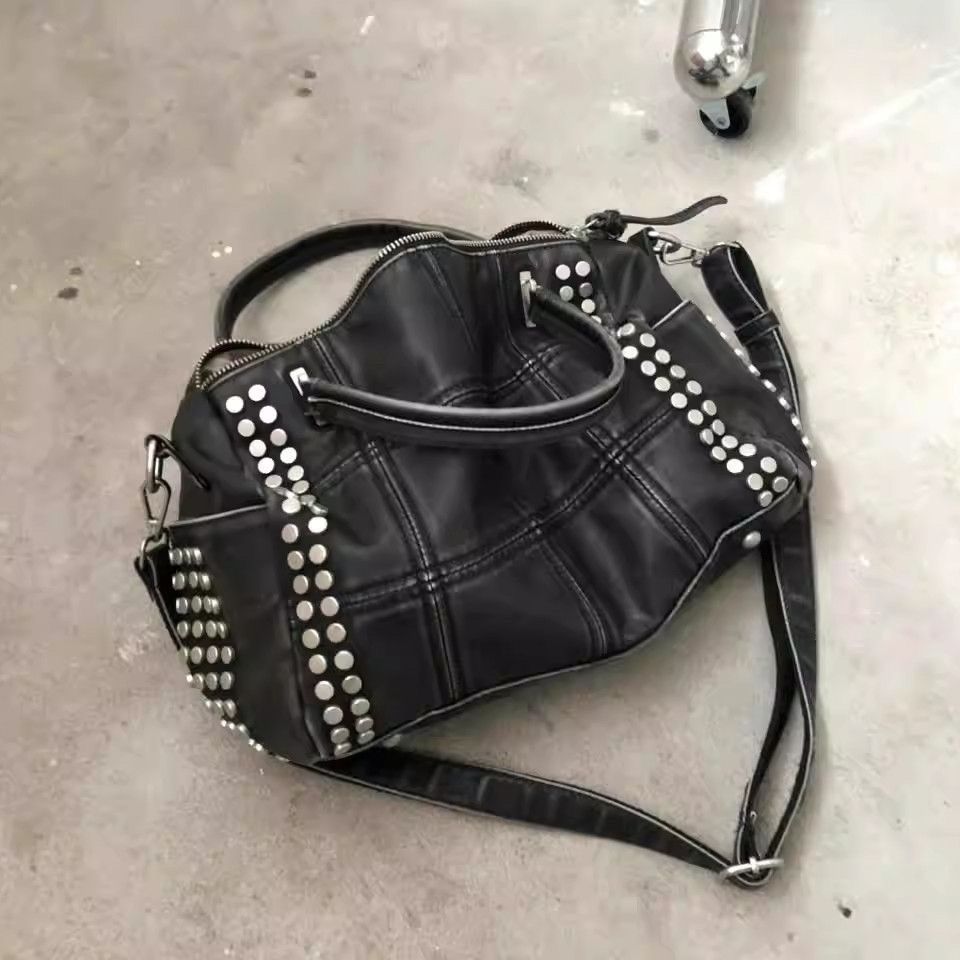 Women's Style Large Capacity Rivet Pillow Portable Women's Handbag