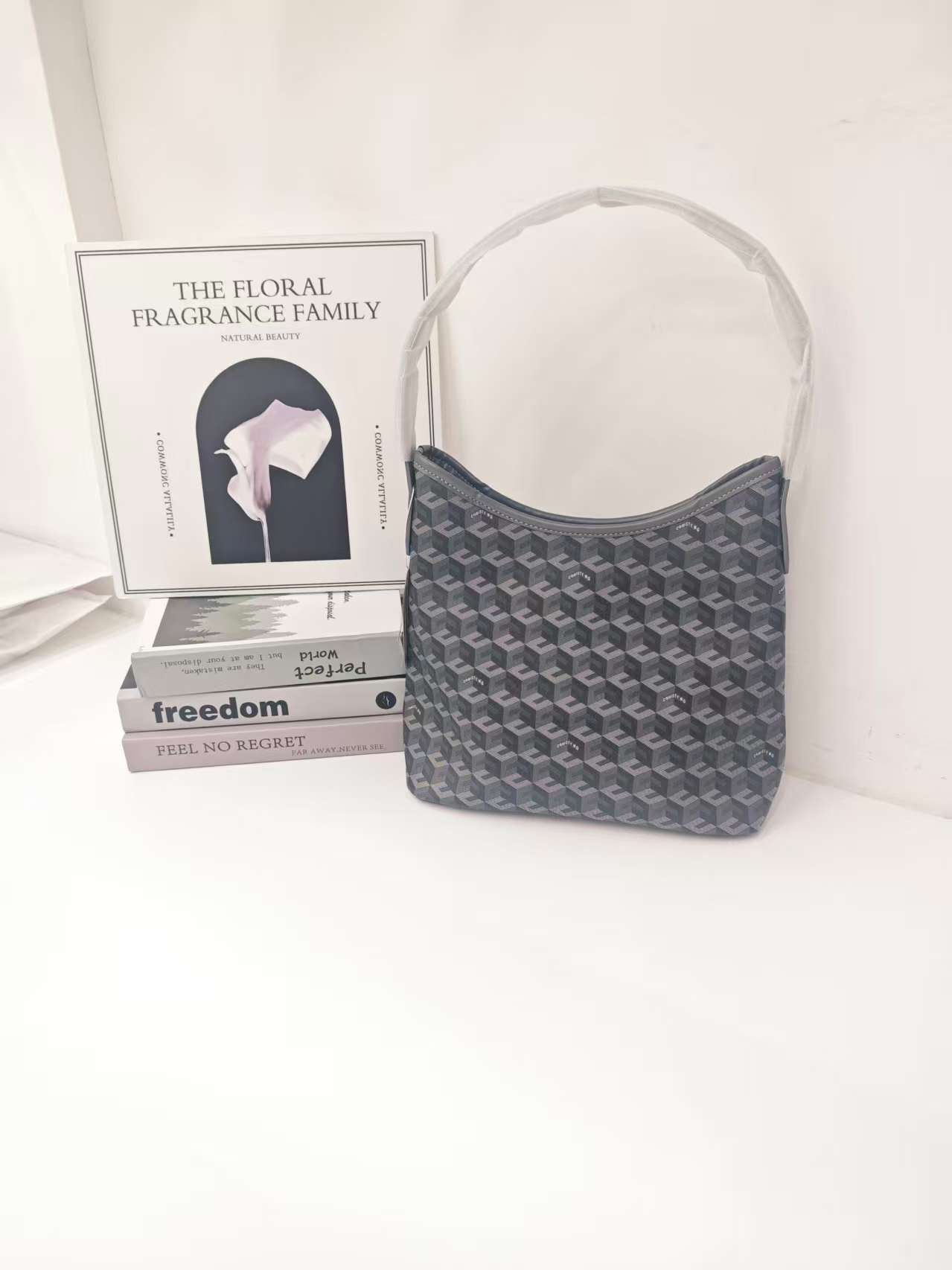Women's Portable Printed Steamed Stuffed Bun Retro Bags