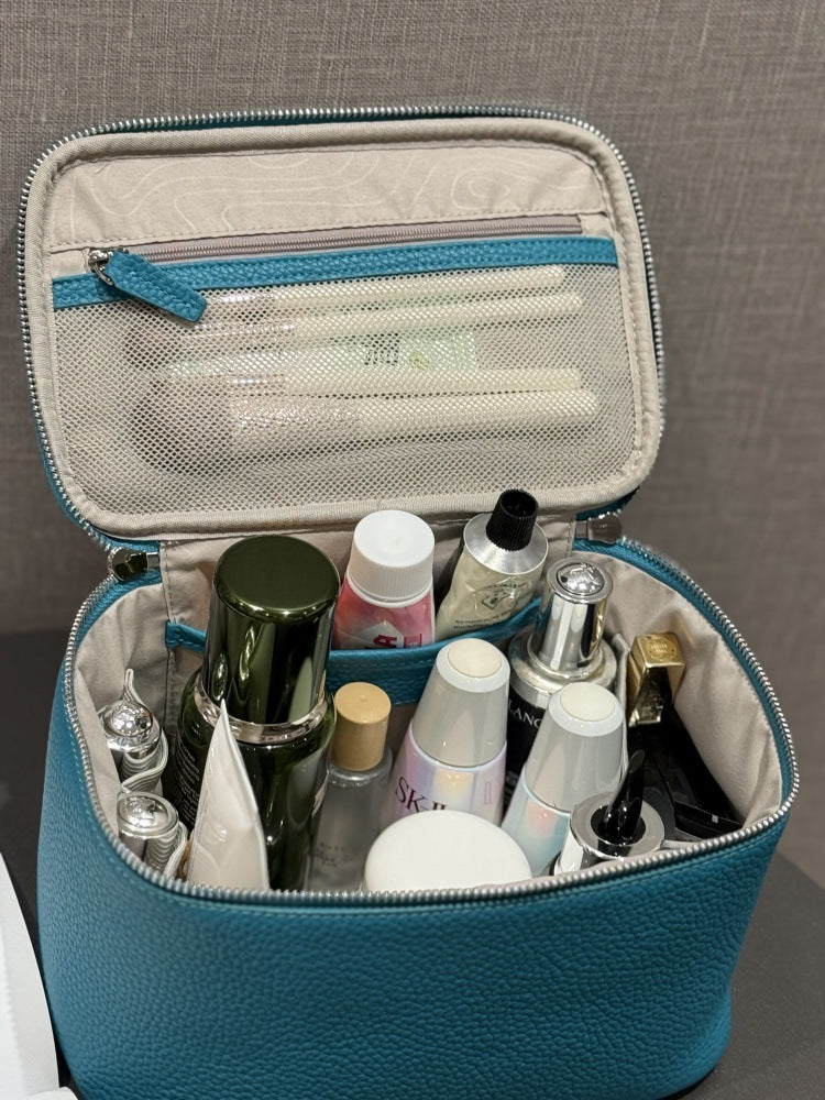 First Layer Cowhide Portable Toiletry High-grade Large Capacity Storage Makeup Bag