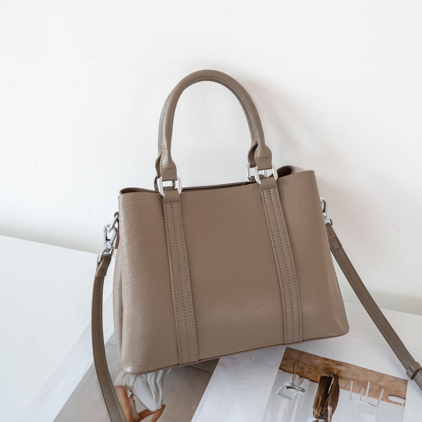 Women's Vegetable Tanned Leather Cow Portable Fashion Commuter Practical Women's Handbag