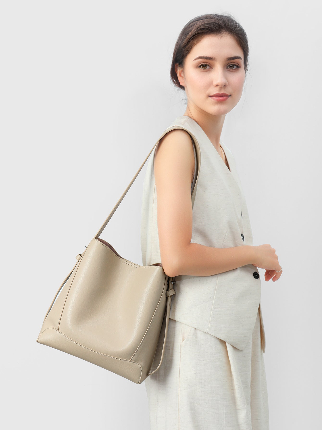 Women's Large Genuine Leather Capacity Practical Commuter Bags