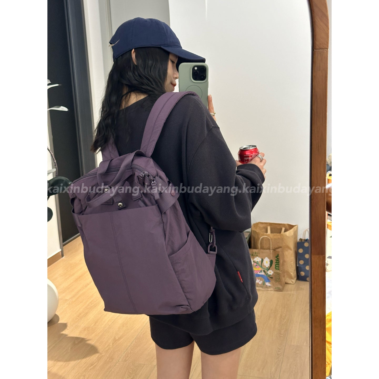 Happy Closing Large Capacity Lightweight Commuting College Backpacks