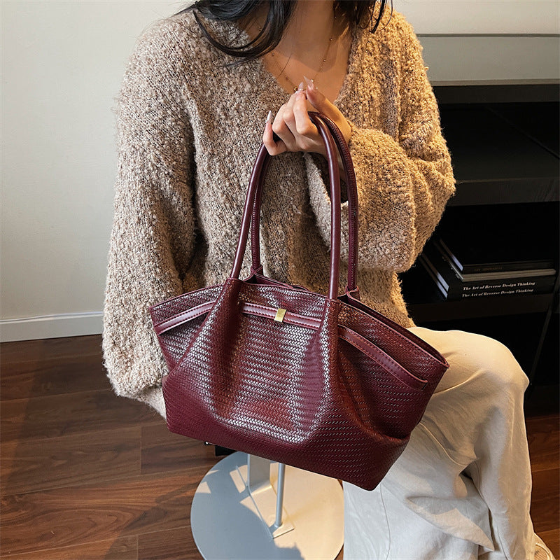 Women's Retro Underarm Fashionable Pleated Cloud Leisure Tote Bag