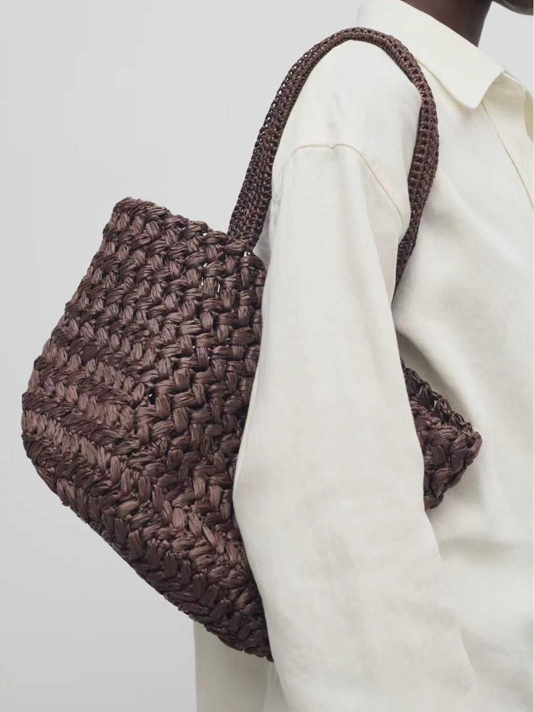 Women's Simple Stylish Hand-woven Fashion Commuter Straw Women's Shoulder Bag