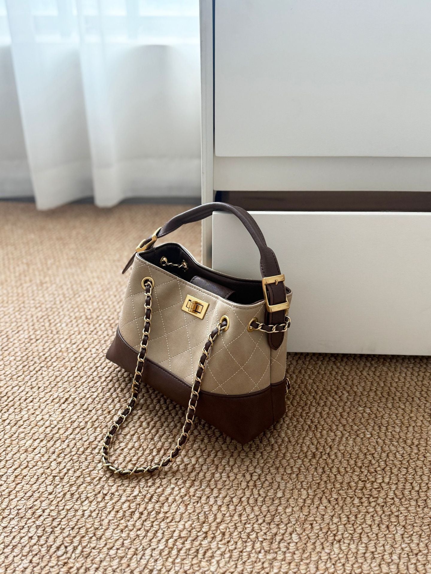 Classic Style Rhombus Chain Female Commuter Carrying Bags