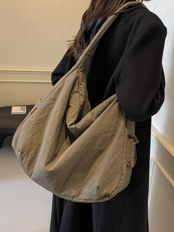 Simple Retro Portable Commuter High-grade Exquisite Large Women's Messenger Bag