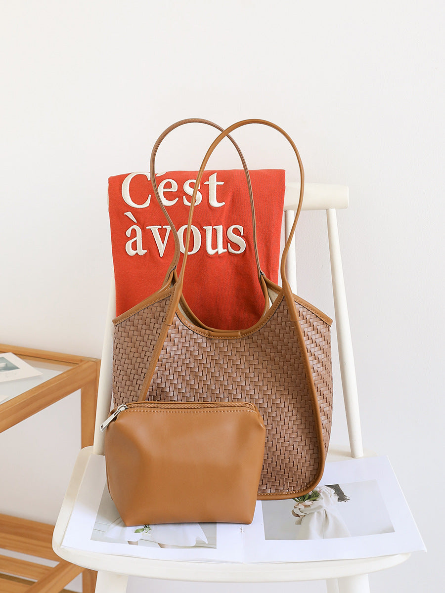 Women's Leather Weaving Underarm Minority Fashion Commuter Portable Women's Shoulder Bag