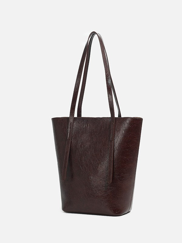 Women's Large Capacity Fashion Commuter Leather Retro Bucket Bag