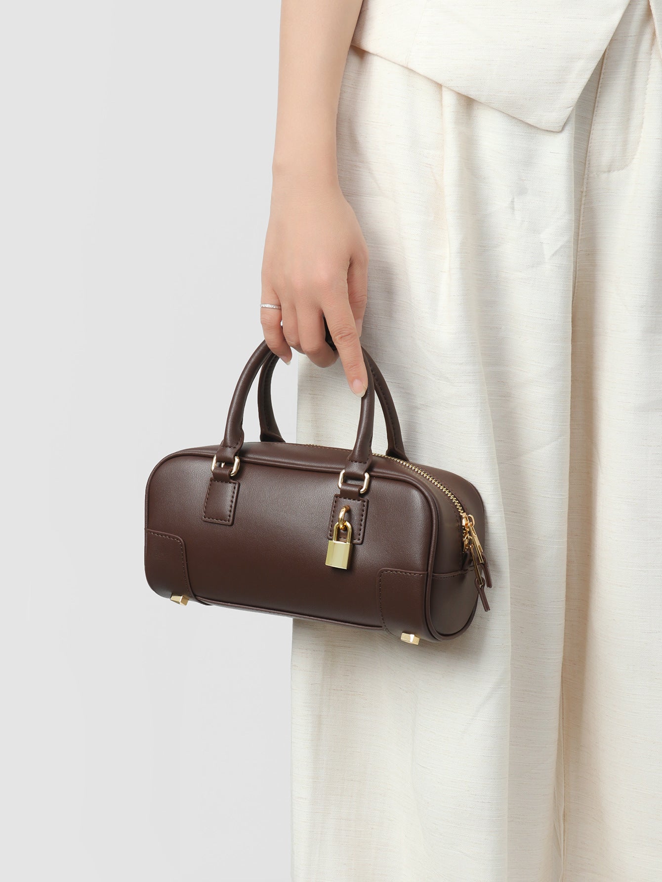 Women's Design Genuine Leather Retro Underarm Bowling Shoulder Bags