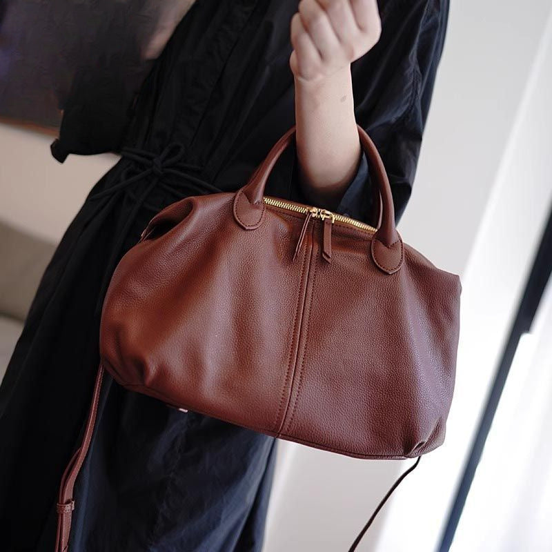 Women's Simple Large Capacity Commuter Fashion Soft Women's Messenger Bag