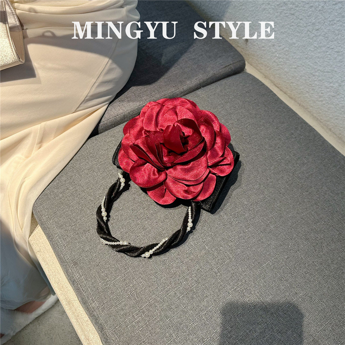 Retro Twist Pearl Clutch Rose Three-dimensional Bags