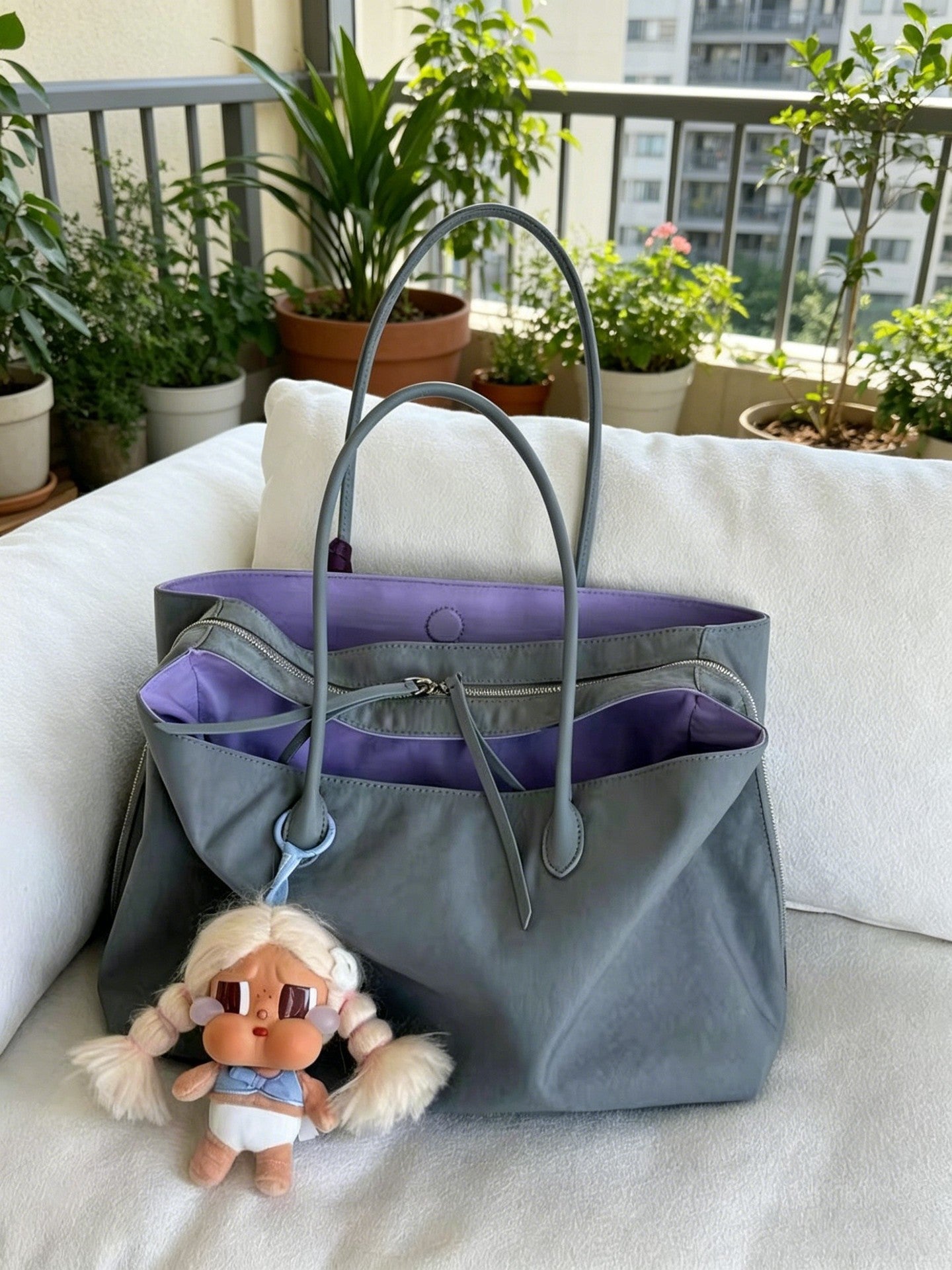 Niche Contrast Color Light Nylon Large Capacity Tote Bag