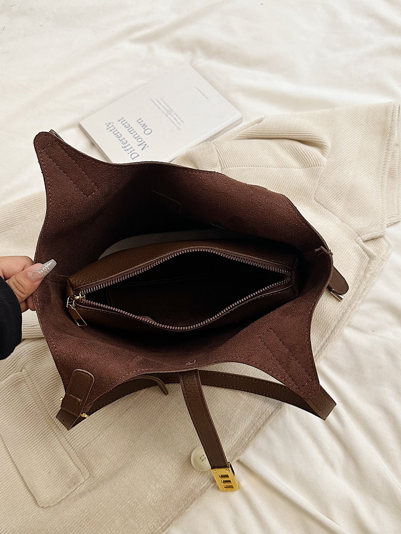 Women's High-grade Retro Underarm Super Hot Portable Bags