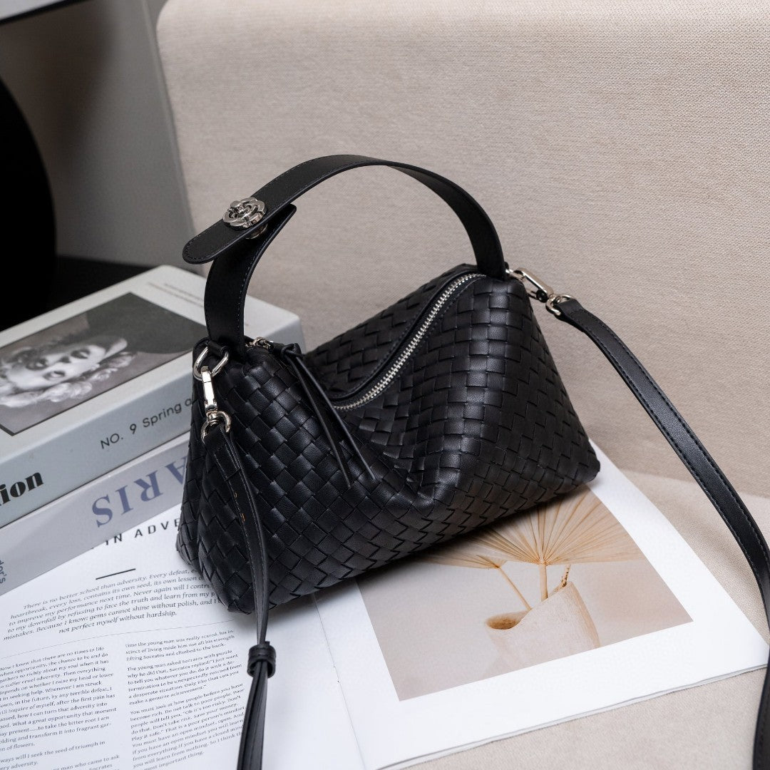 Women's Niche Woven Dumpling Sheepskin Hand Fashion Genuine Bags