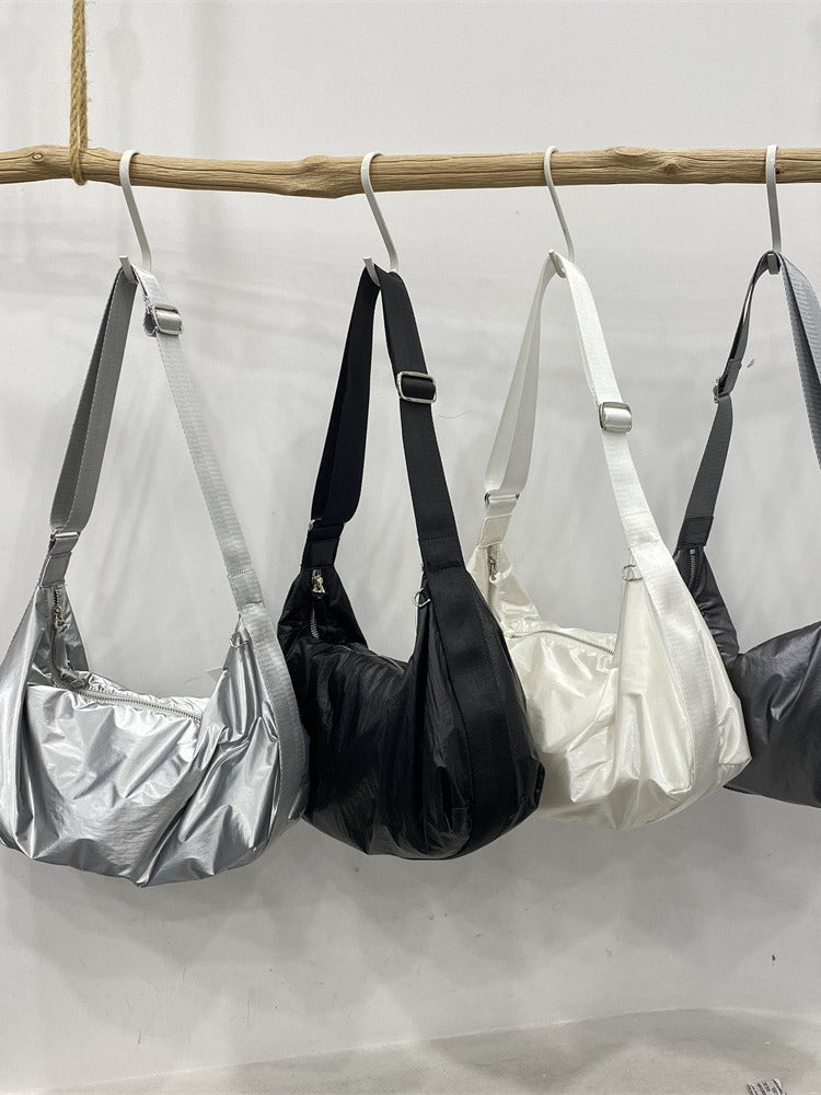 Women's Retro Textured Elegant Lightweight Satin Western Style Niche Soft Women's Shoulder Bag