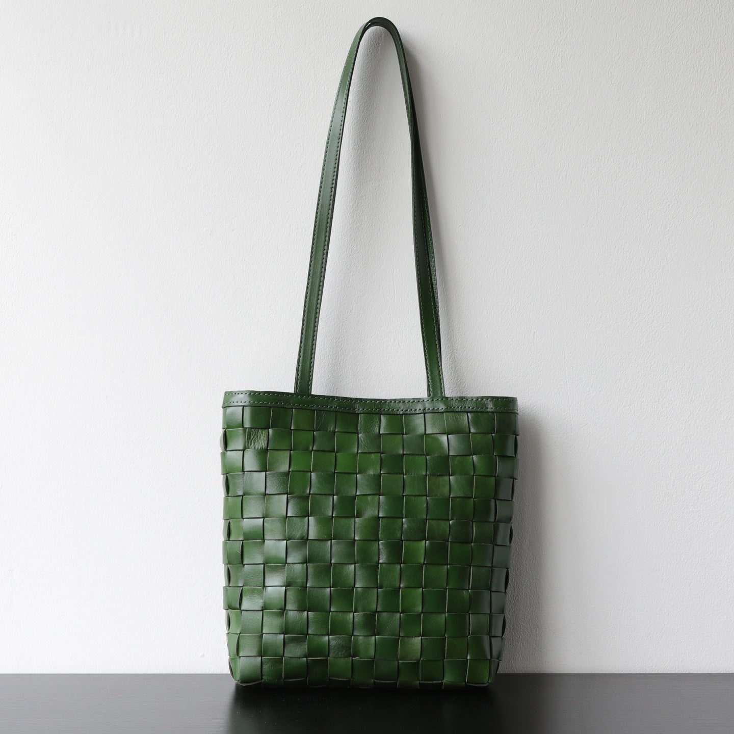 Handmade Retro First Layer Oil Wax Cowhide Woven Women's Shoulder Bag