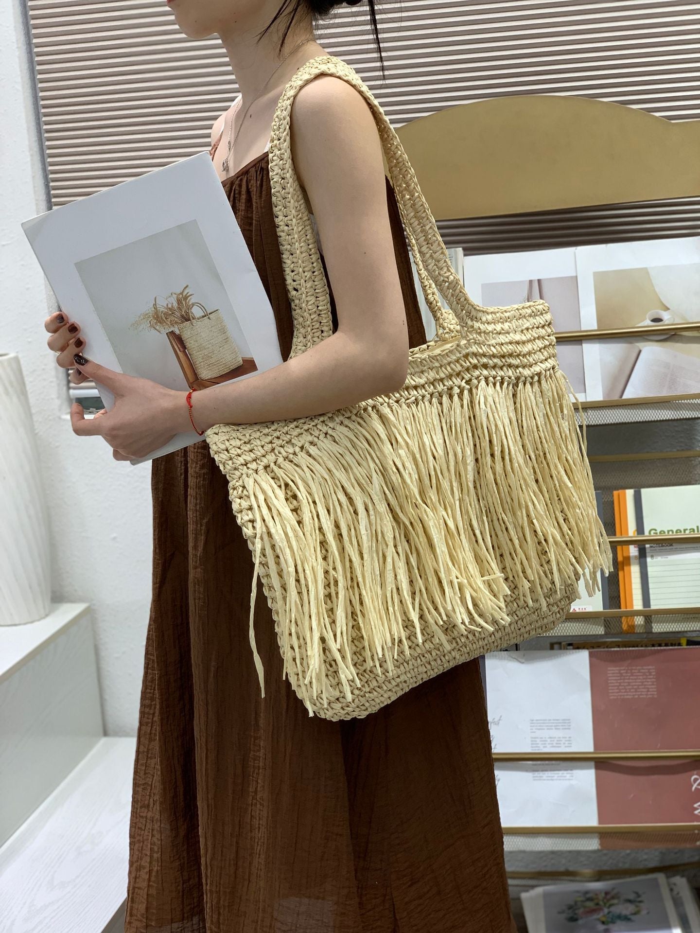 Summer Large Straw Vacation Style Woven Tassel Women's Shoulder Bag