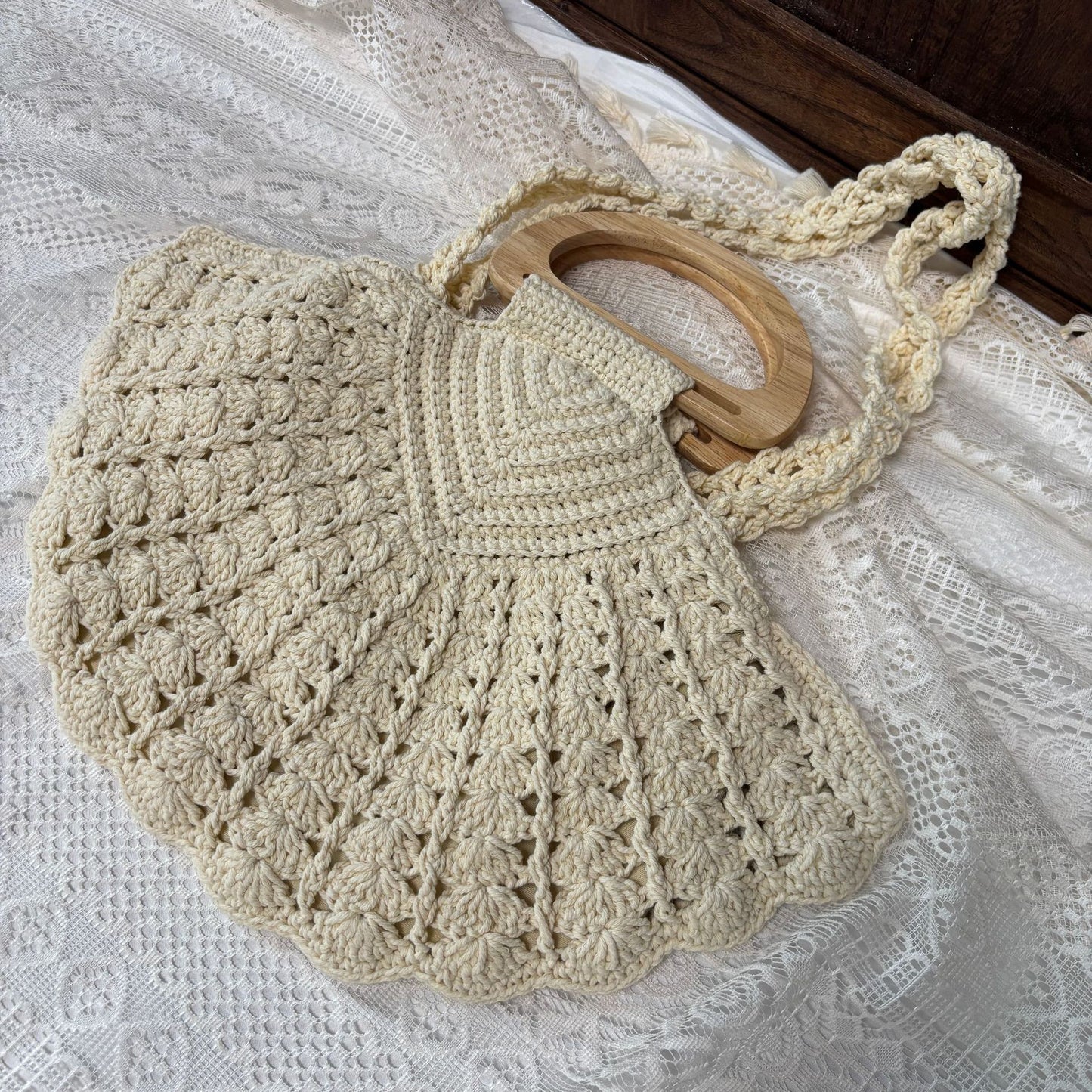 Women's Vacation Beach Large Capacity Niche Shell-shaped Women's Shoulder Bag