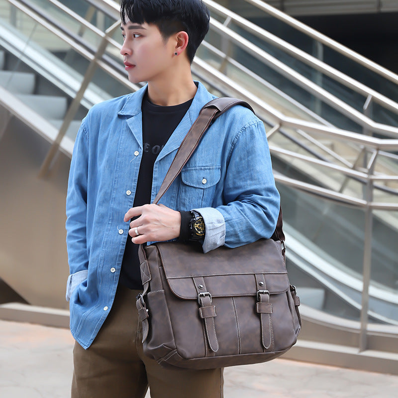 Men's Retro British Style Horizontal Large Capacity Shoulder Bags