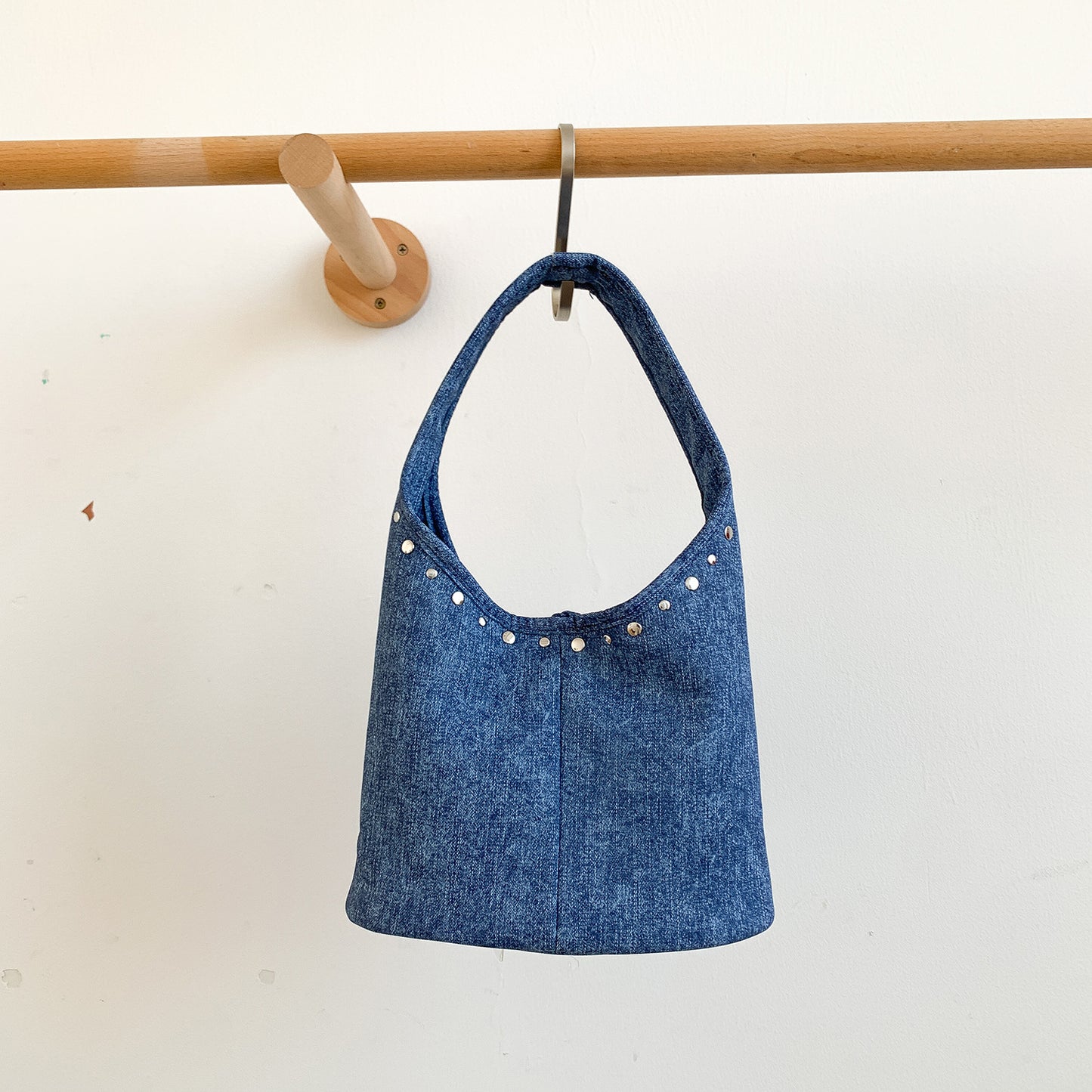 Vintage Faux Denim Rivet Drawstring Underarm Commute Korean Women's Handbag