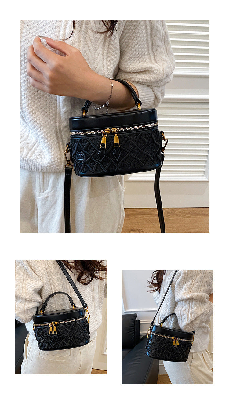Fashion Exquisite Box Classic Style Retro Women's Handbag