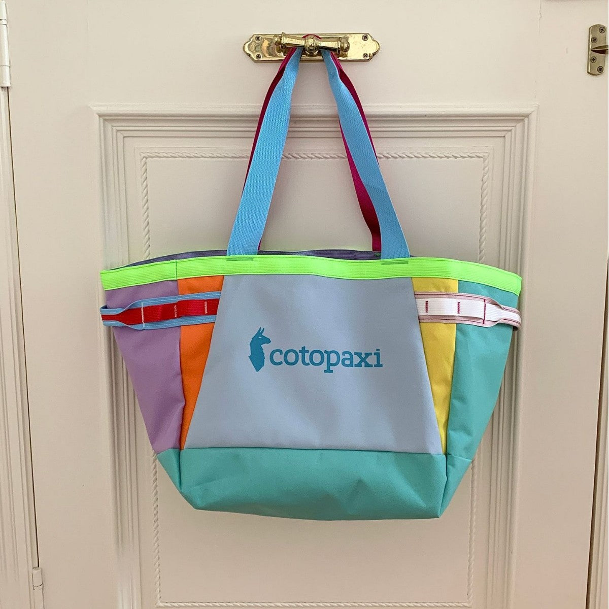 Graceful Colorful Alpaca Female Dopamine Storage Tote Bag