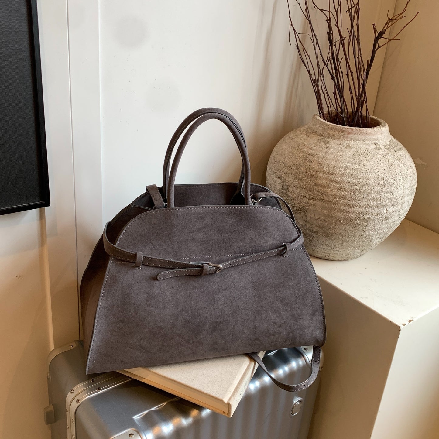 Advanced Texture Retro Large Capacity Niche Western Style Fashion Women's Shoulder Bag