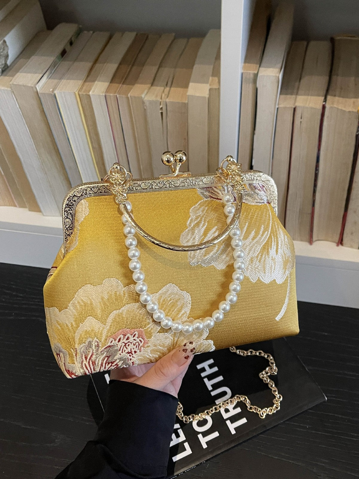 Women's Cheongsam Chinese Style Embroidery Portable Fashion Women's Shoulder Bag