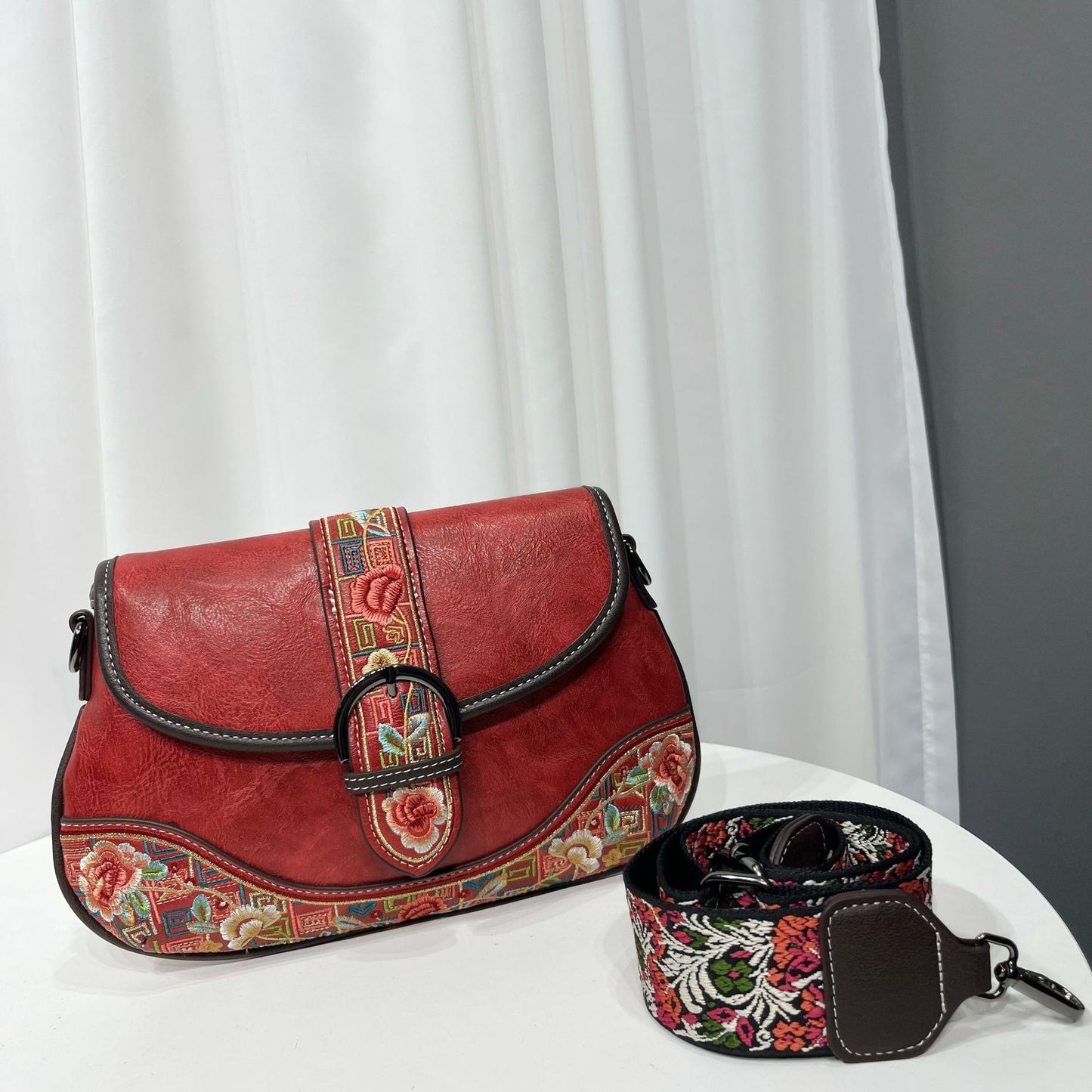 Women's Style Embroidery Texture Artistic Large Capacity Shoulder Bags