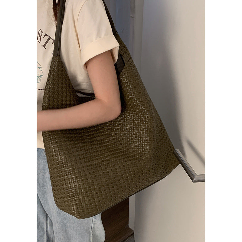 Women's Retro Large Capacity Commuter Simple Fashion Underarm Bag
