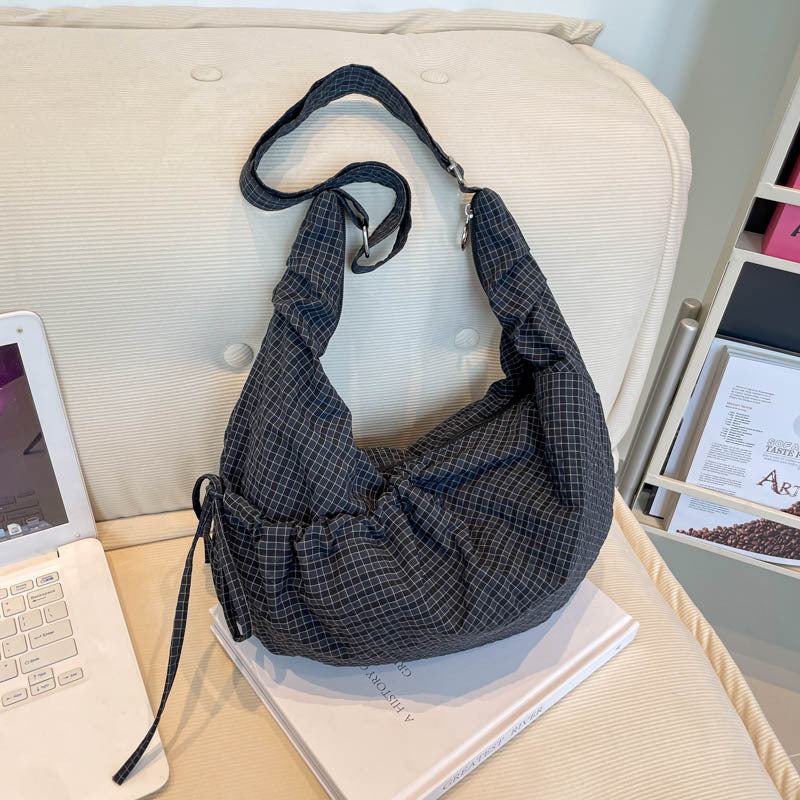 Women's Large Capacity Underarm Plaid Canvas Dumpling Bags