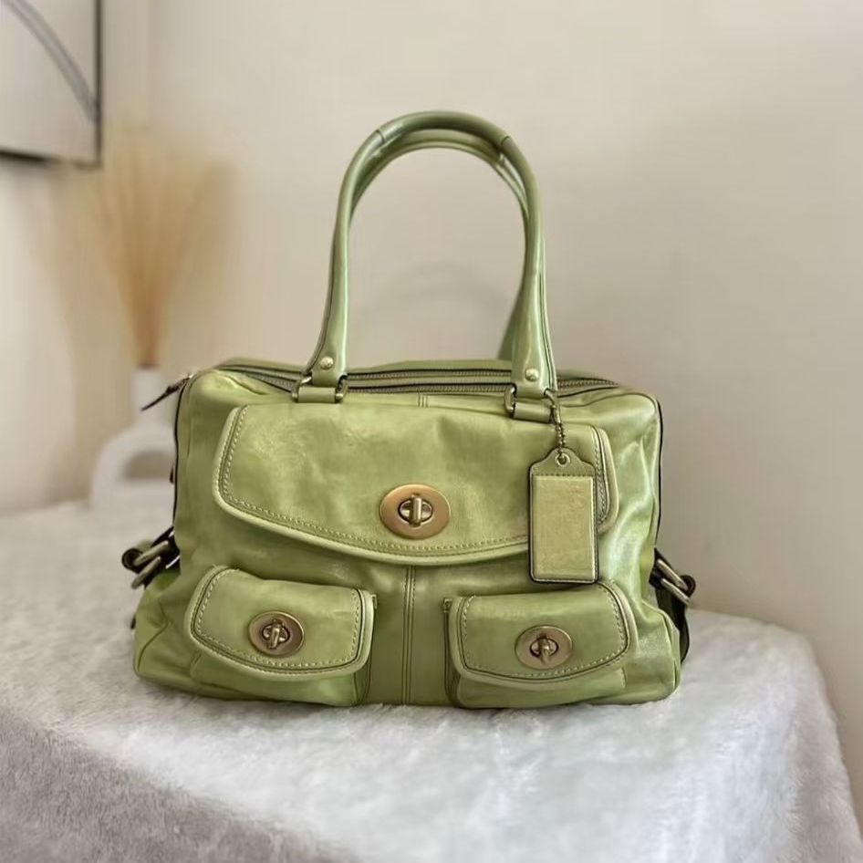 Large Capacity Light Green Adjustable Can Hold Women's Handbag