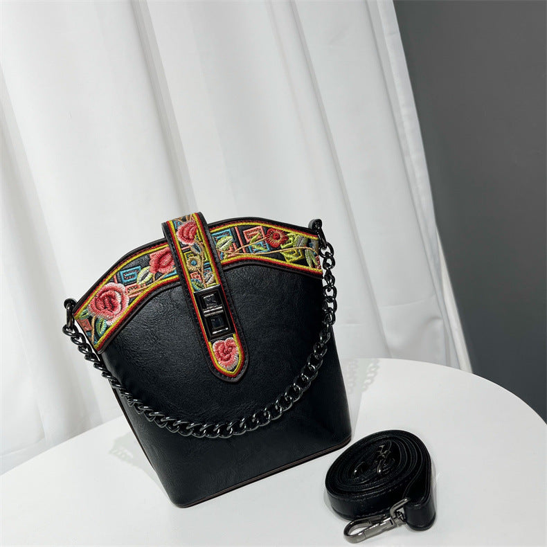 Women's Style Simple Versatile Ethnic Texture Large Shoulder Bags